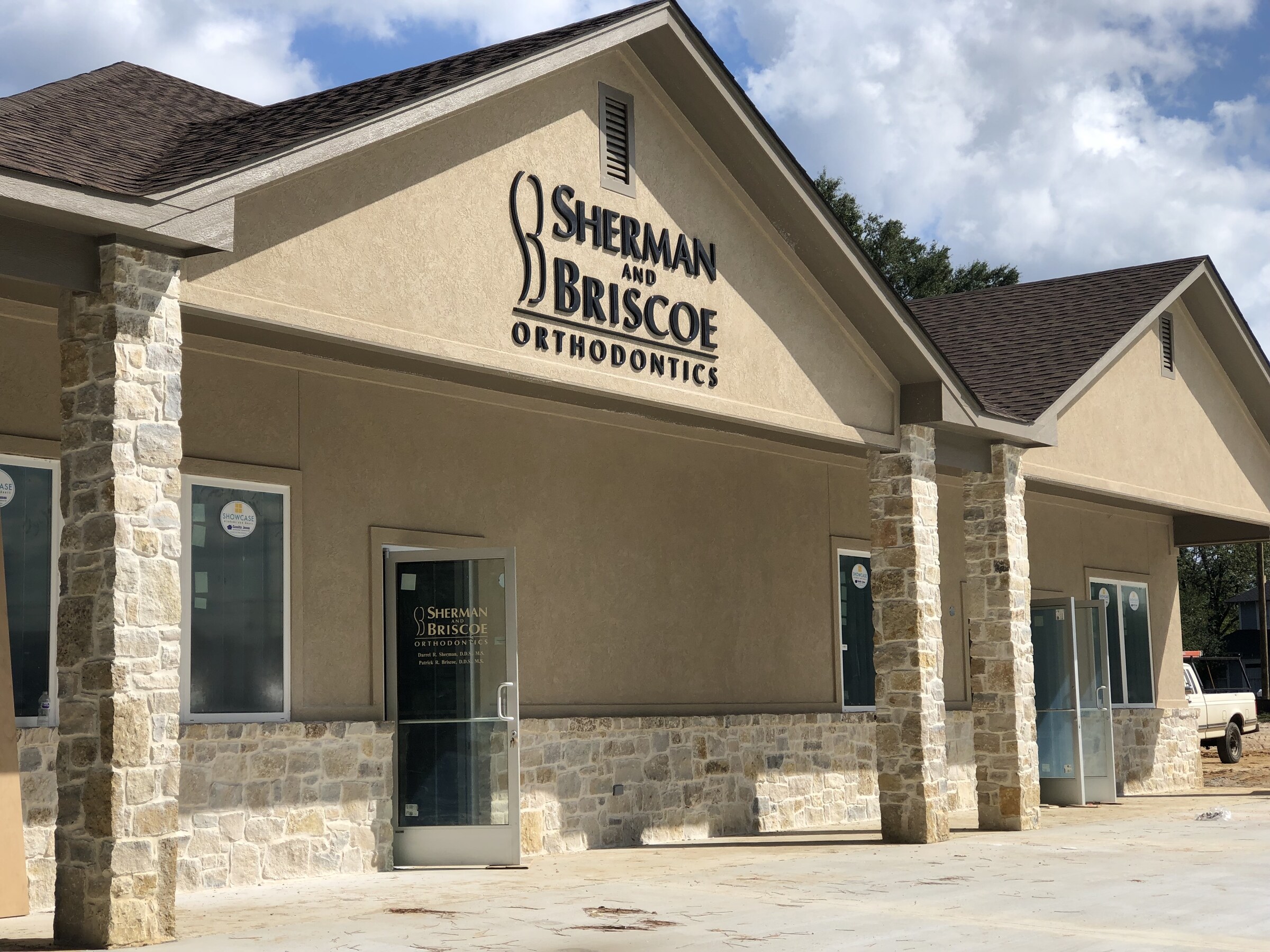 Exterior of the Sherman & Briscoe Orthodontics office in Gilmer.